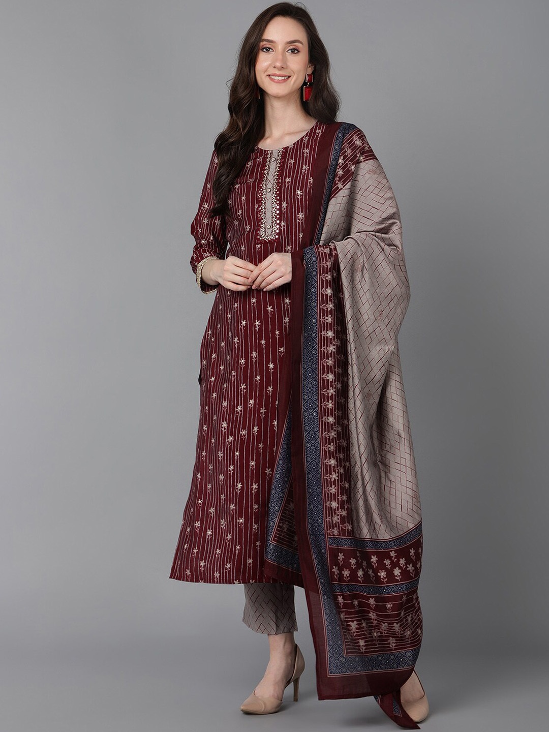 

AHIKA Women Maroon Floral Printed Kurta with Trouser With Dupatta