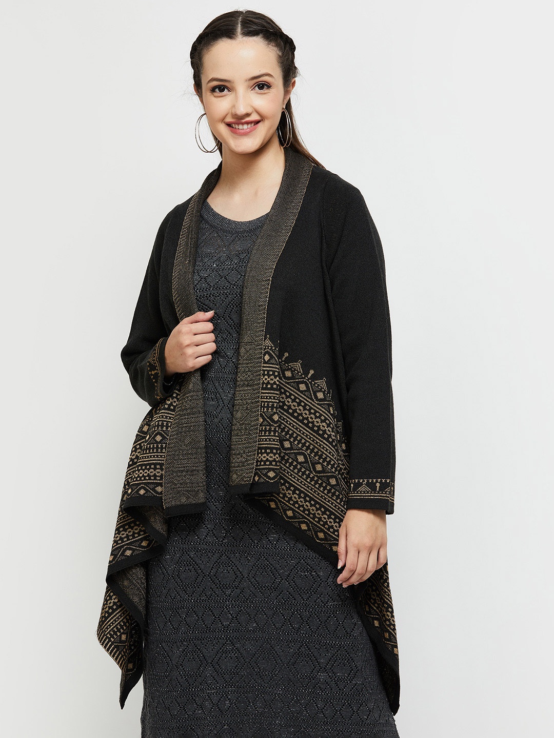 

max Women Black & Beige Shrug