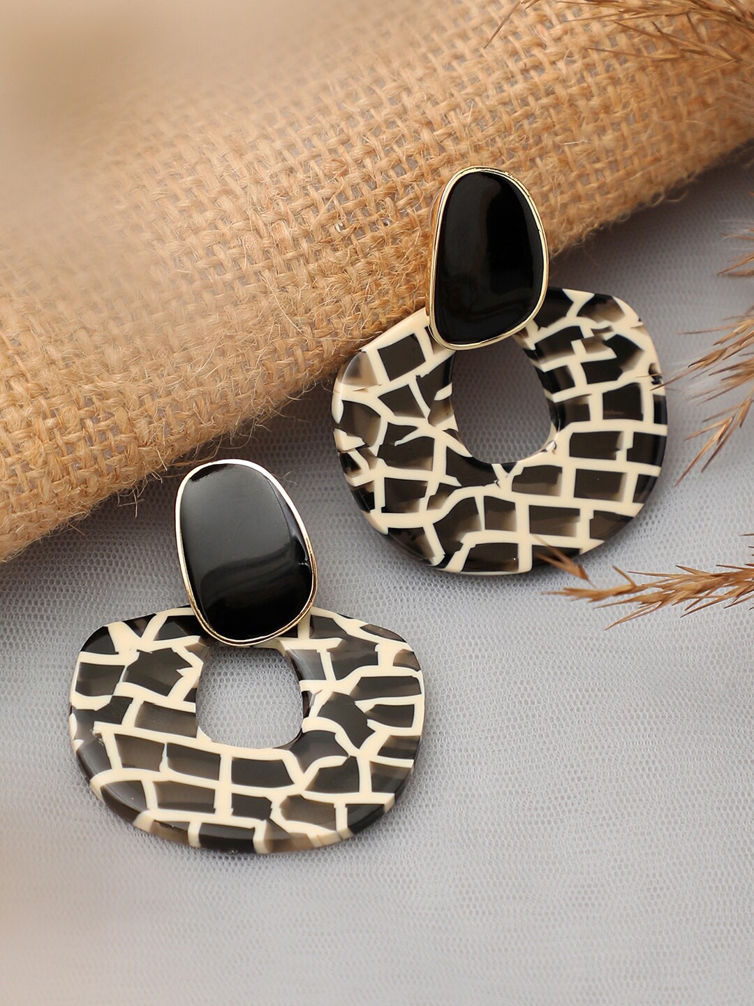 

SOHI Black & Beige Gold-Plated Contemporary Drop Earrings