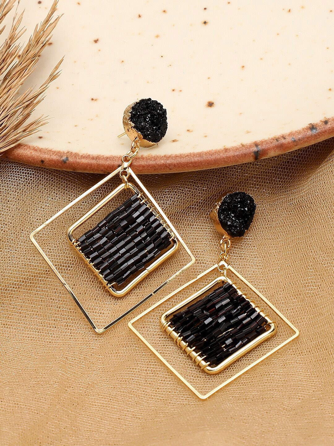 

SOHI Women Black Contemporary Drop Earrings