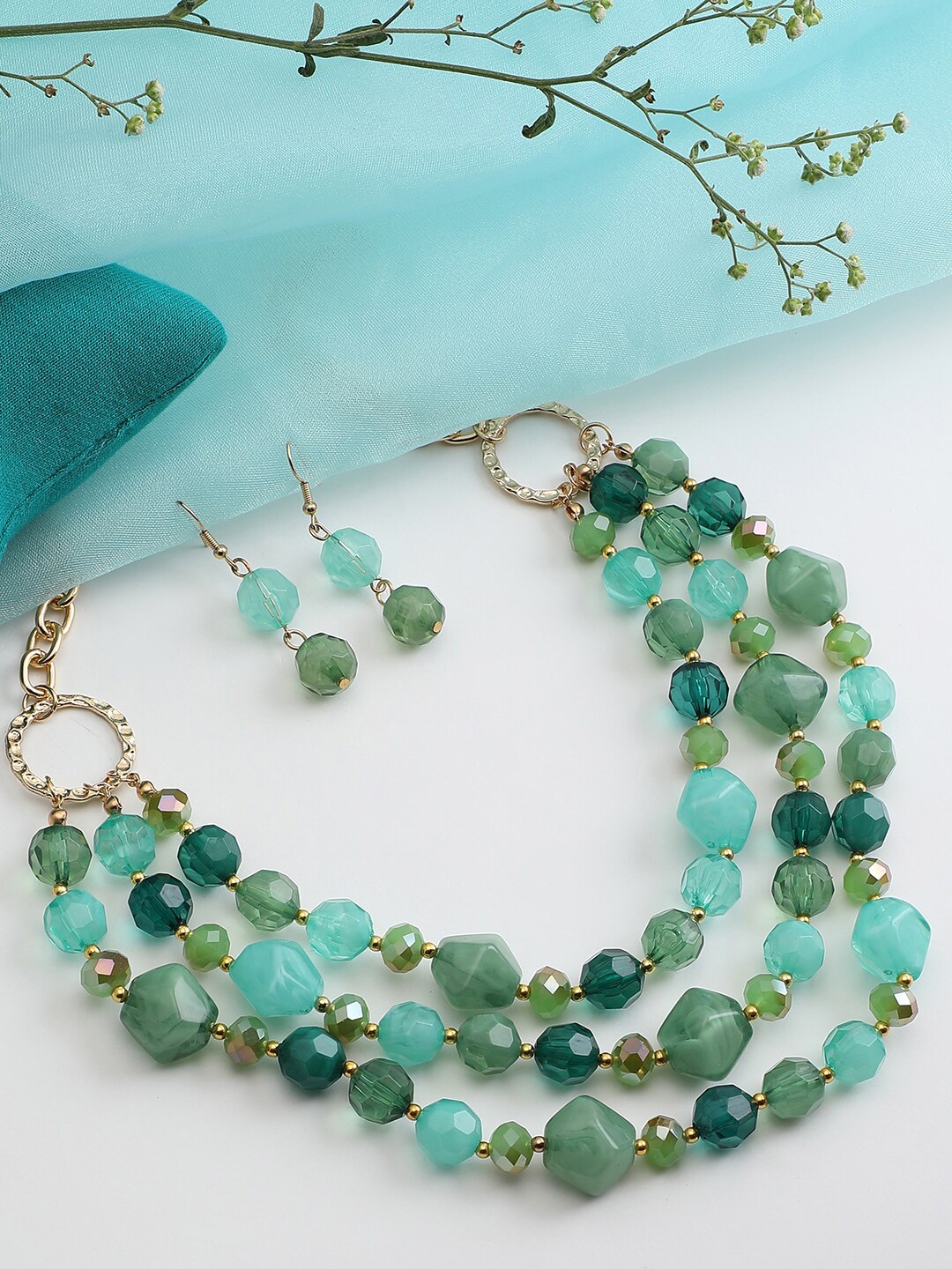 

SOHI Green Gold-Plated Necklace