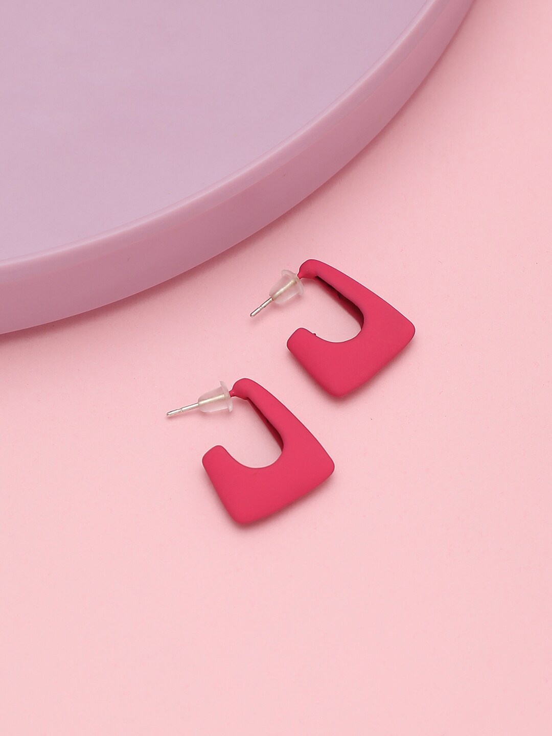 

SOHI Women Red Contemporary Half Hoop Earrings
