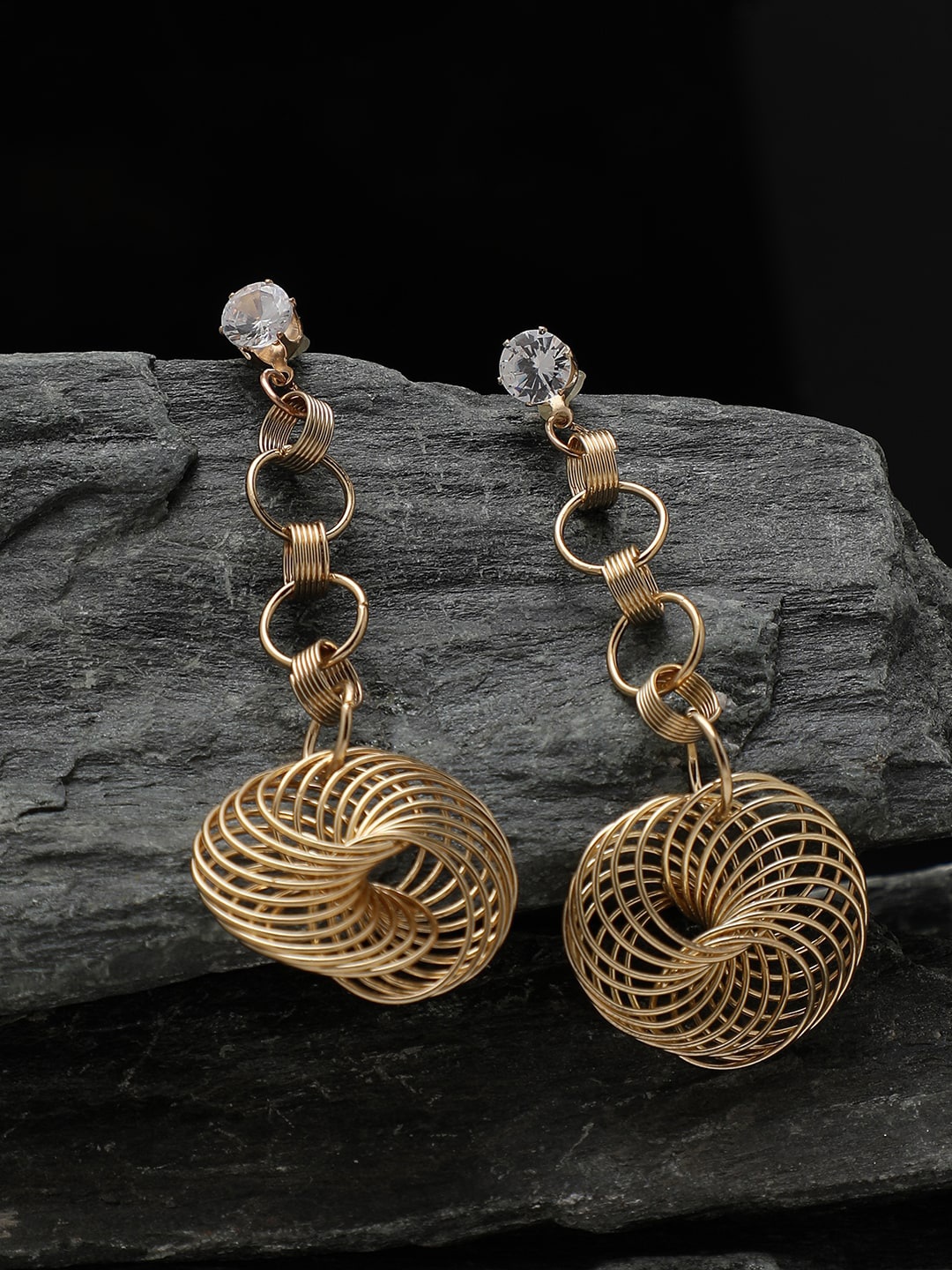 

SOHI Women Gold-Toned Contemporary Drop Earrings
