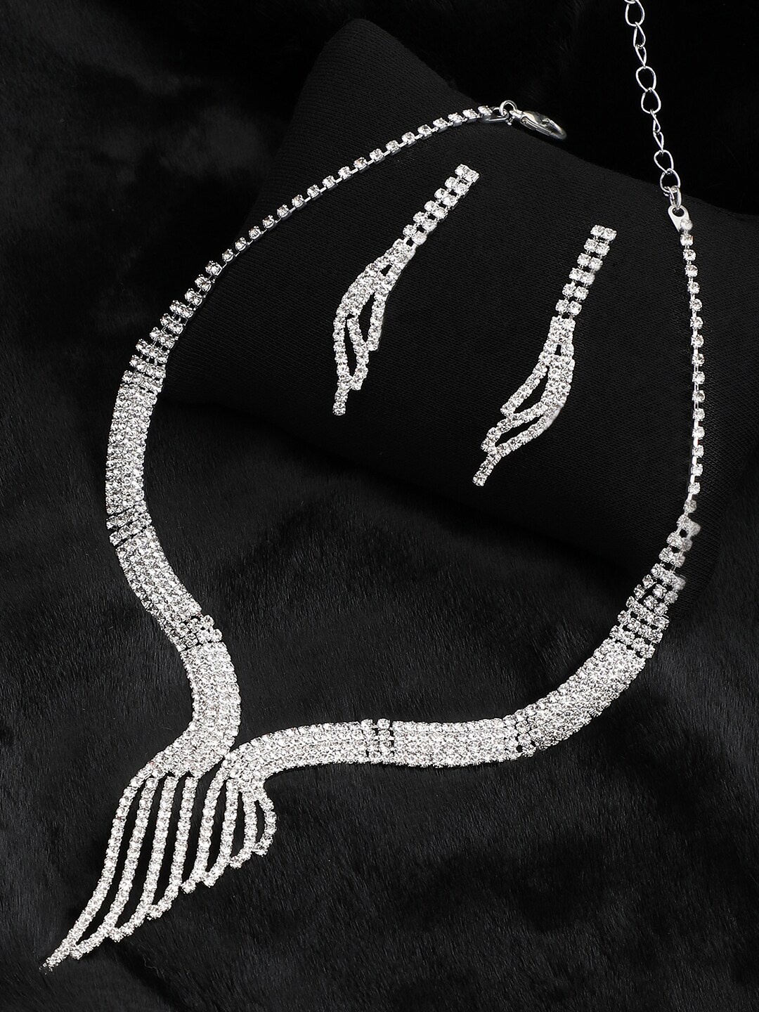 

SOHI Silver-Plated White Stone-Studded Jewellery Set