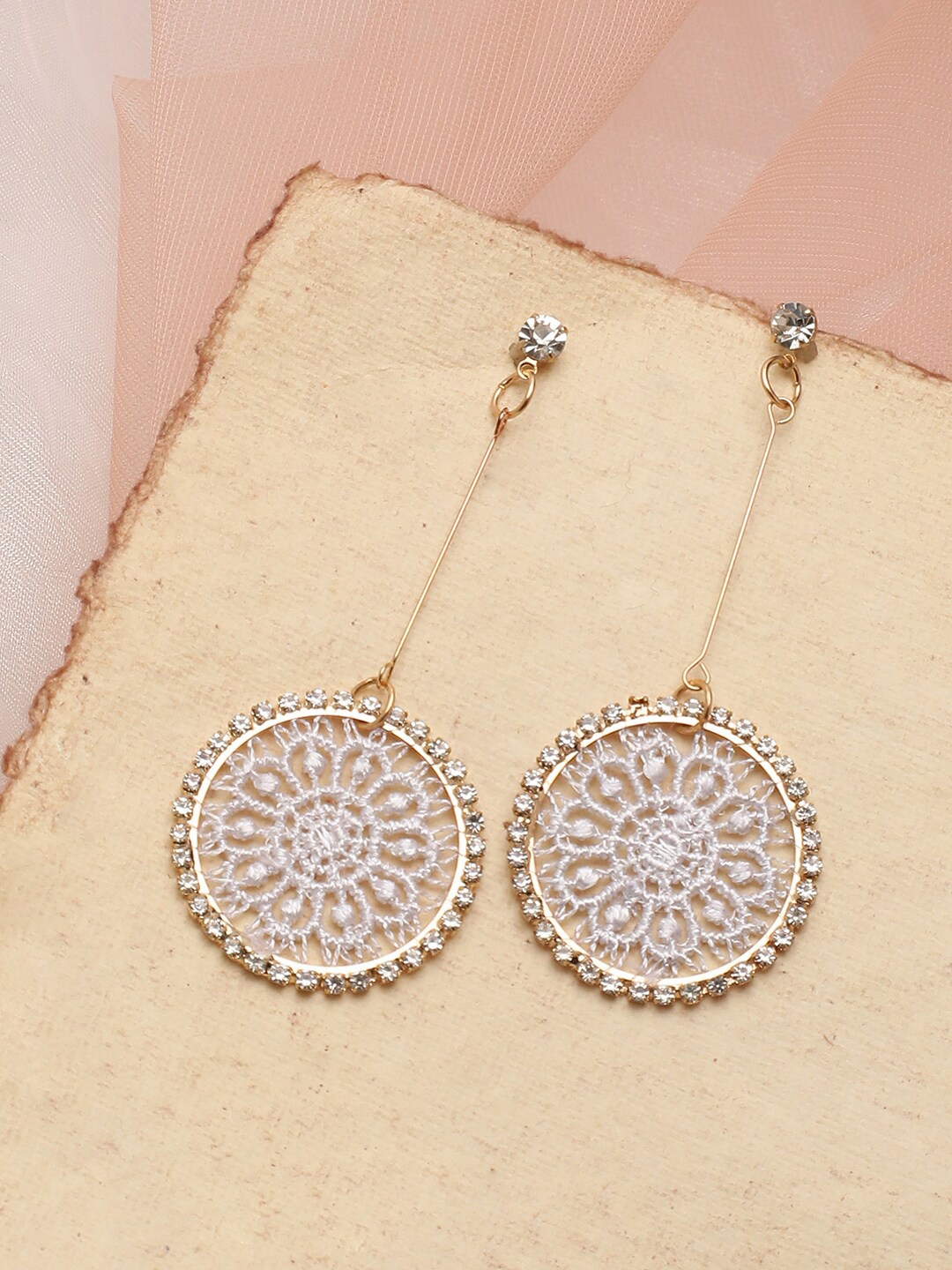 

SOHI Off White Contemporary Gold Plated Drop Earrings