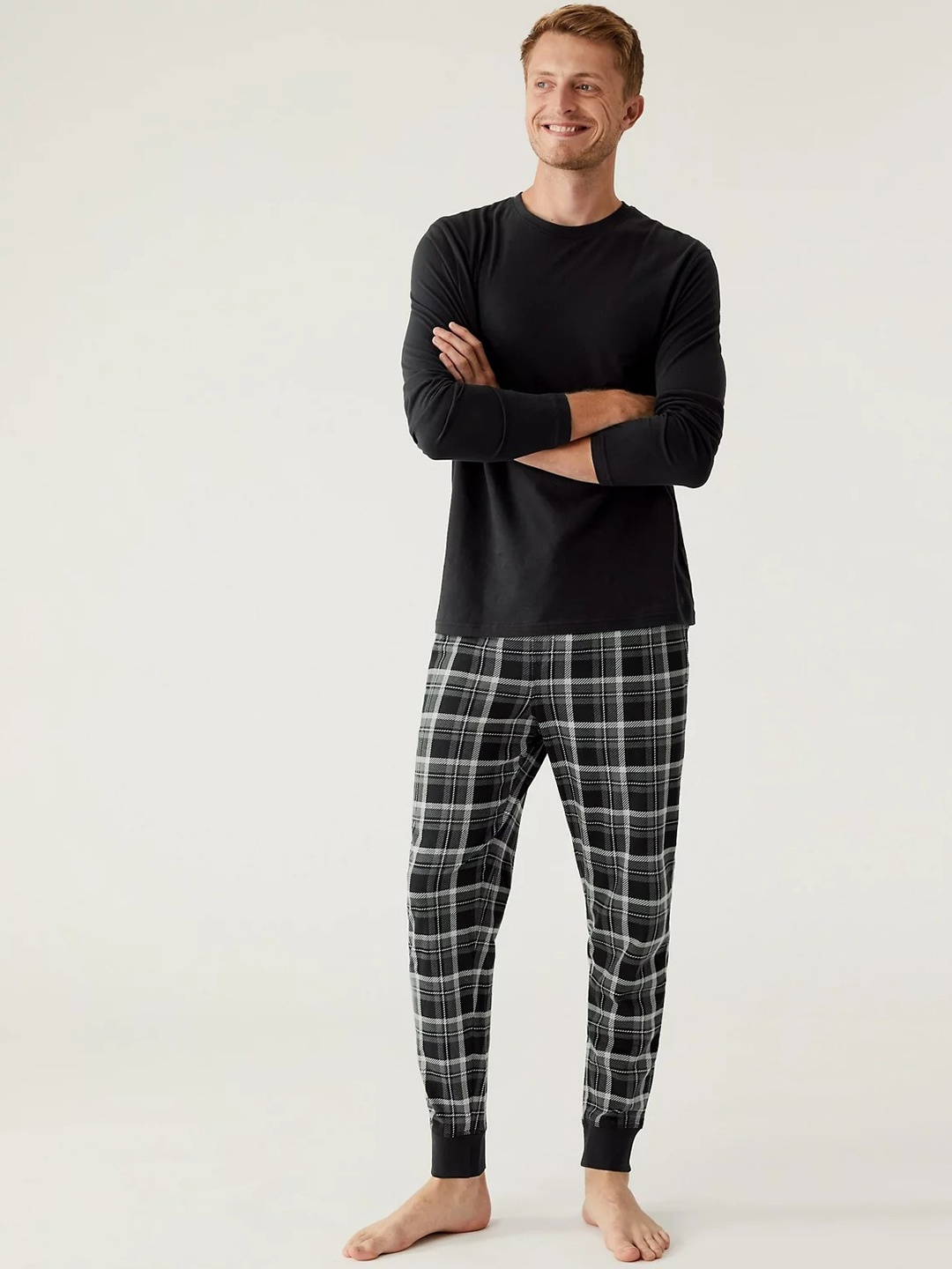 

Marks & Spencer Men Black & White Night suit