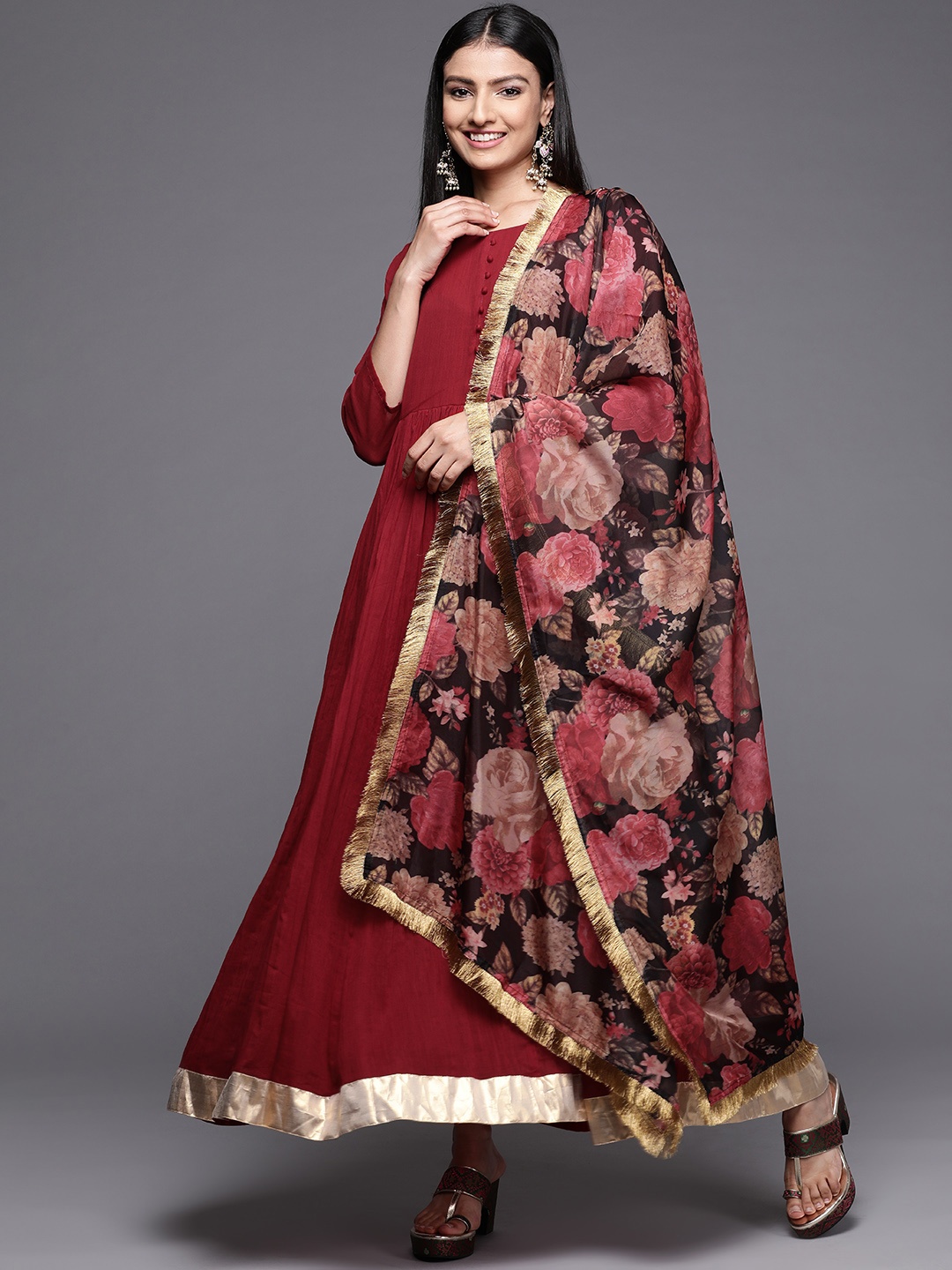 

Varanga Women Maroon & Gold-Toned Anarkali Kurta With Dupatta