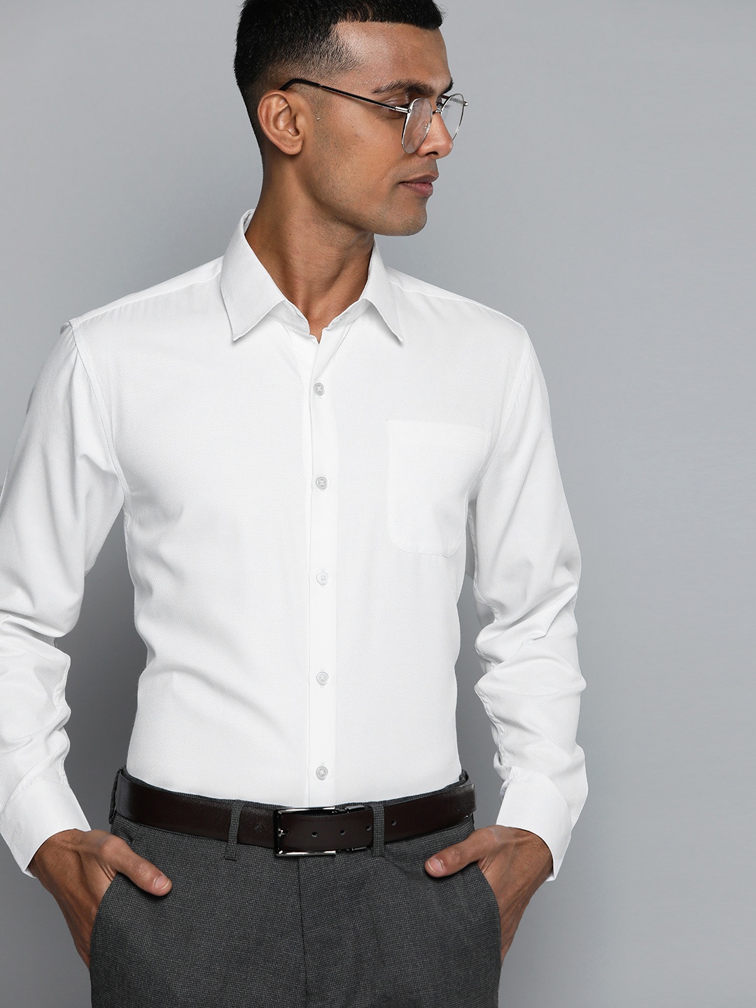 

DENNISON Men White Smart Formal Shirt