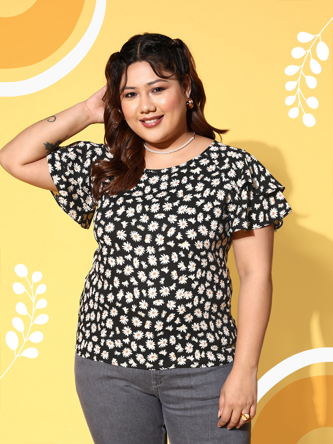 

Berrylush Curve Black Plus Size Floral Printed Crepe Top