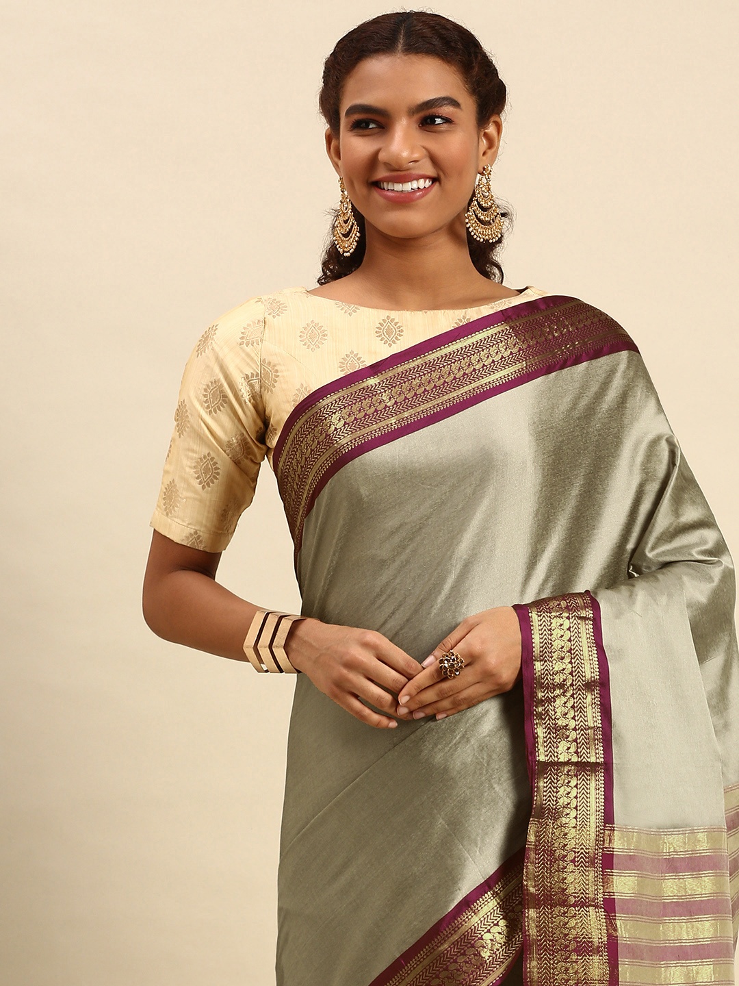 

WILORI Beige & Magenta Silk Cotton Mysore Silk Saree