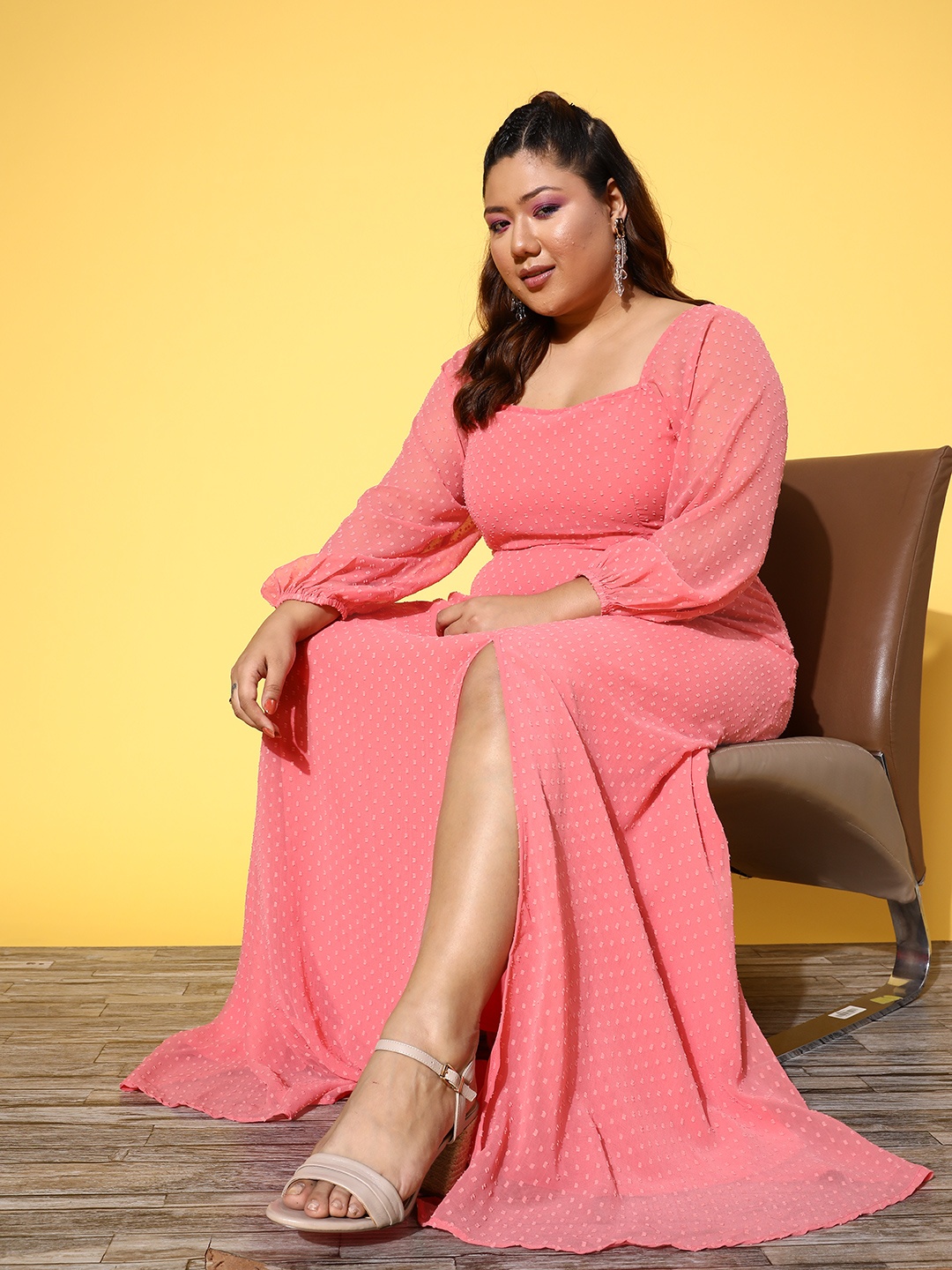 

Berrylush Curve Plus Size Pink Georgette Fit & Flare Maxi Dress