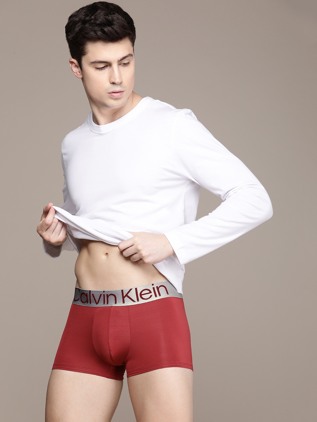 

Calvin Klein Underwear Men Low Rise Trunk NB30746IF-3-RED CARPET