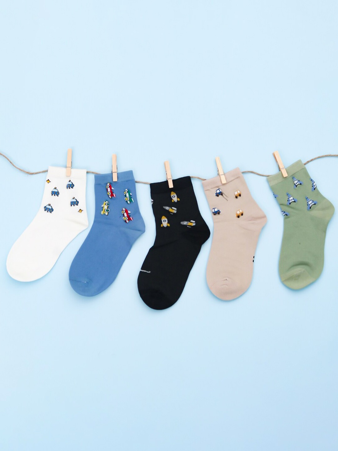 

Yellow Bee Boys Pack Of 5 Assorted Cotton Ankle-Length Socks