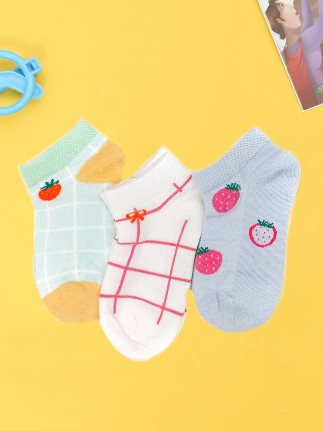 

Yellow Bee Girls Pack Of 3 Blue & Green Patterned Cotton Ankle Length Socks
