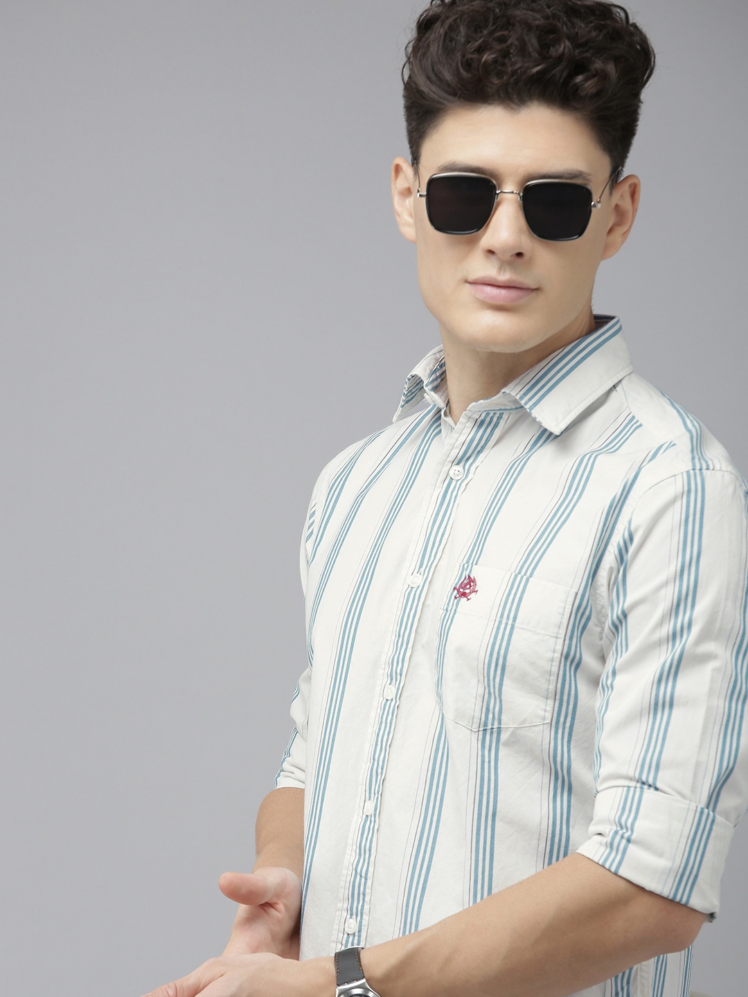 

U S Polo Assn Men White And Blue Tailored Fit Striped Pure Cotton Casual Shirt