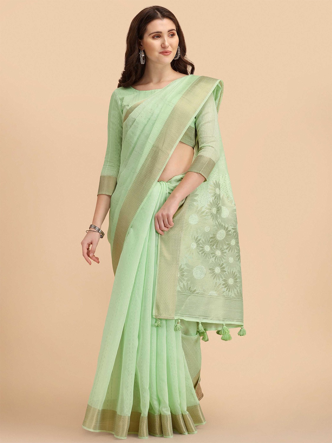 

DUNGRANI Women Sea Green & Gold-Toned Floral Sequinned Silk Cotton Saree