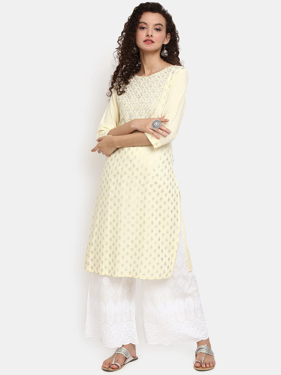 

V-Mart Women Off White Floral Printed Thread Work Kurta