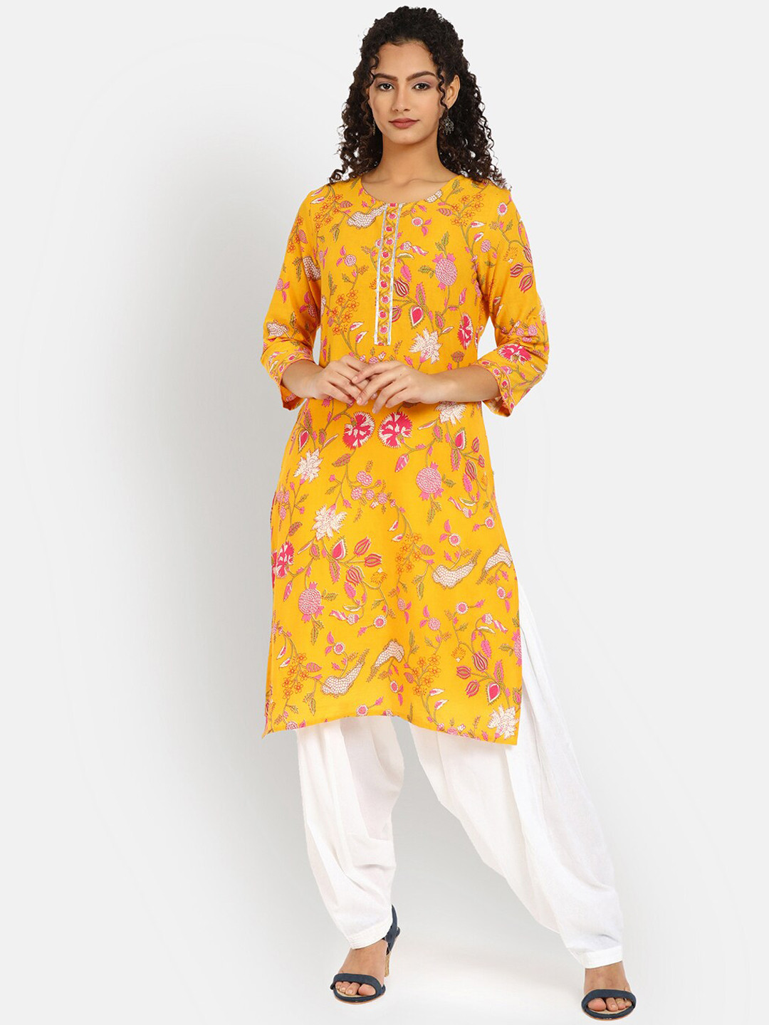 

V-Mart Women Yellow Floral Printed Kurta