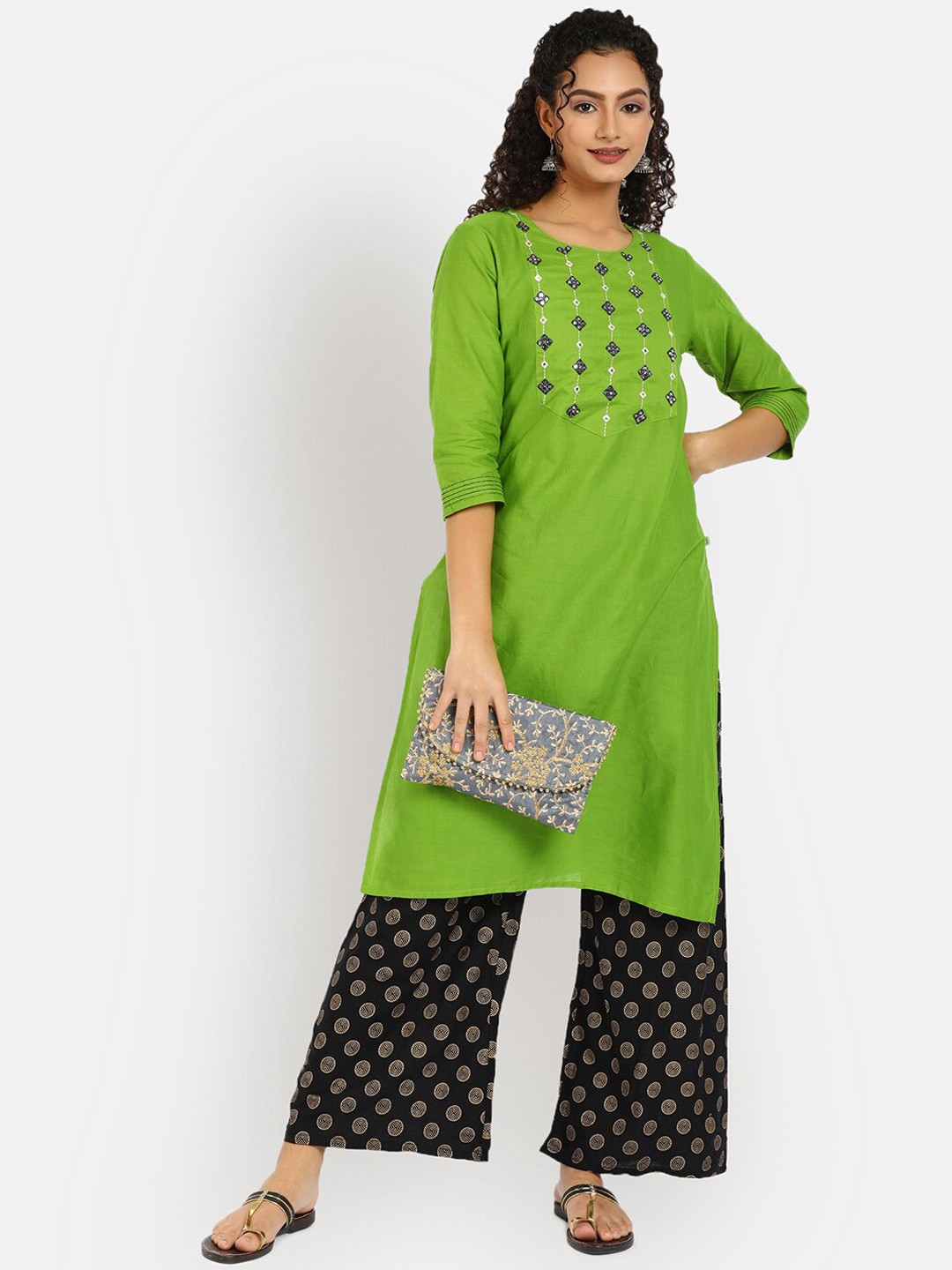 

V-Mart Women Green Embroidered Mirror Work Cotton Round Neck Kurta