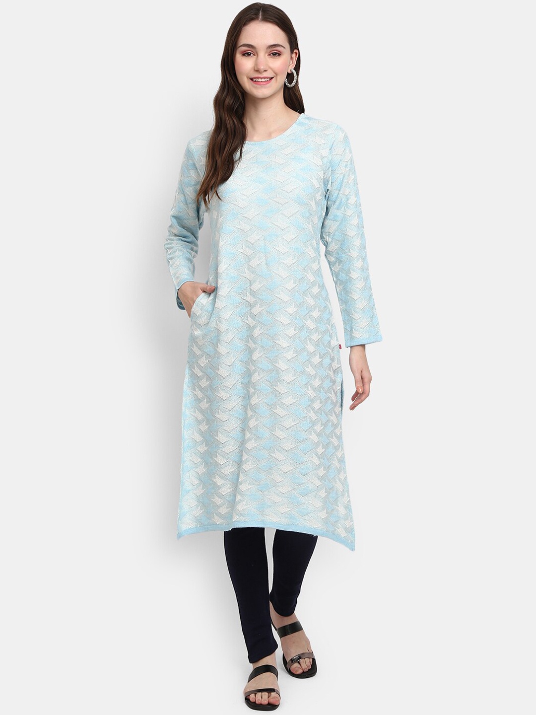 

V-Mart Women Blue & White Geometric Acrylic Round Neck Kurta
