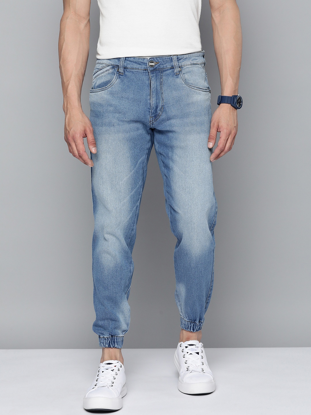 

Mast & Harbour Men Light Fade Stretchable Slim Joggers, Blue