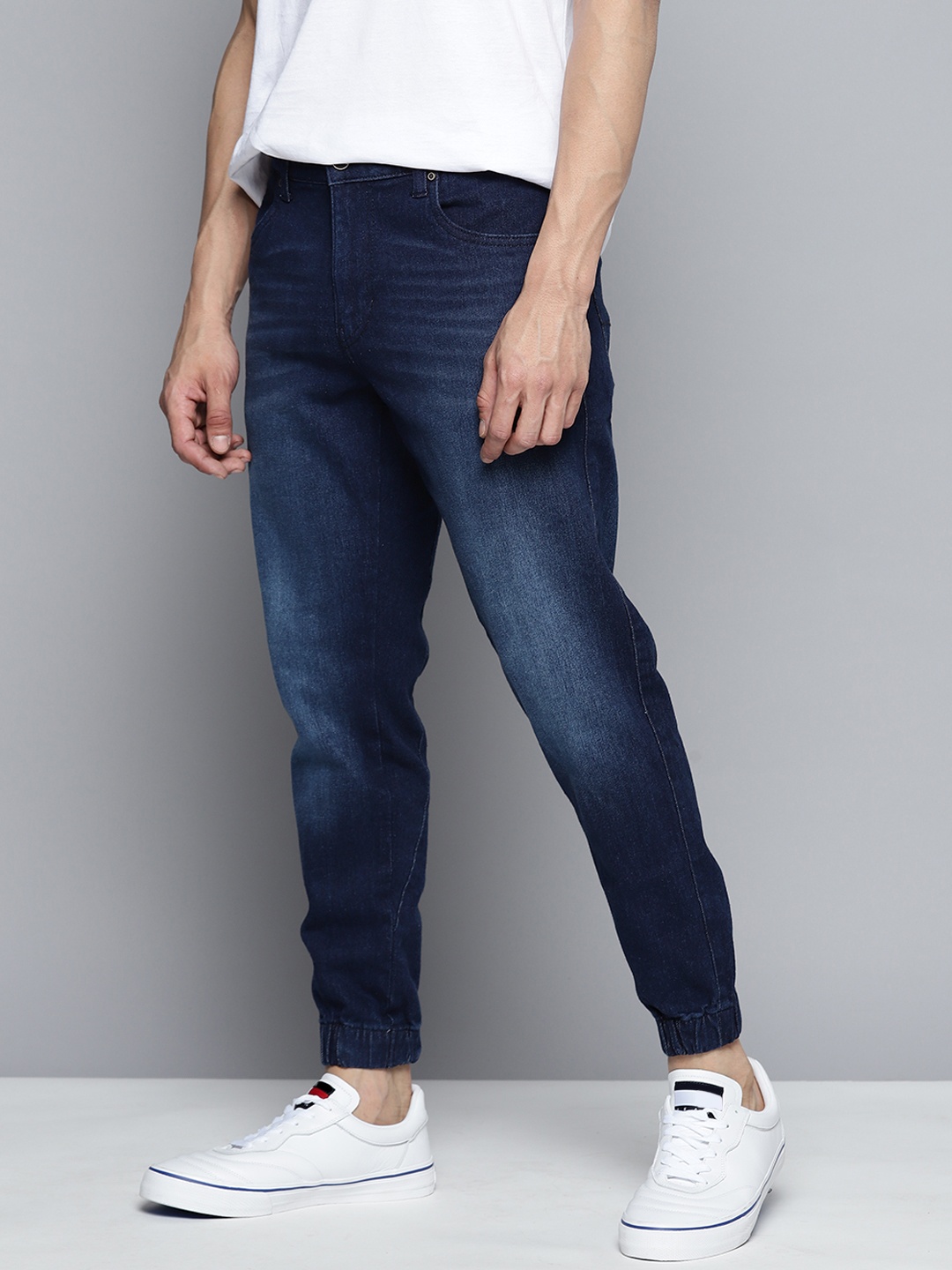 

Mast & Harbour Men Stretchable Jogger, Navy blue