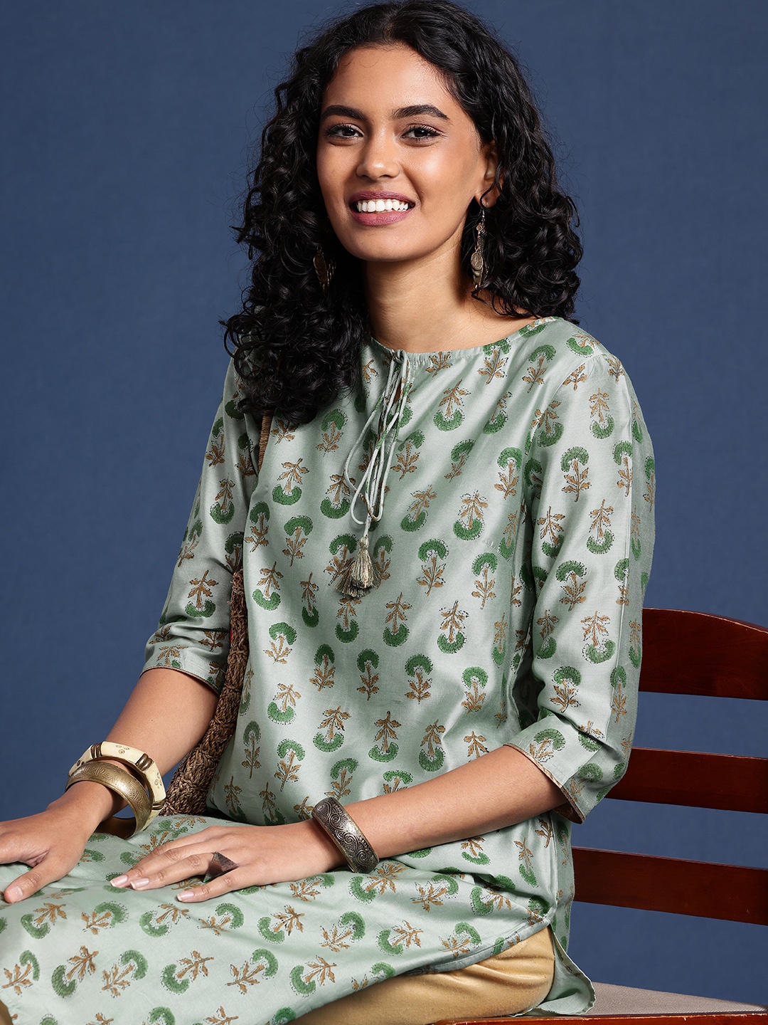 

Taavi Ethnic Motifs Printed Festive Straight Kurta, Green