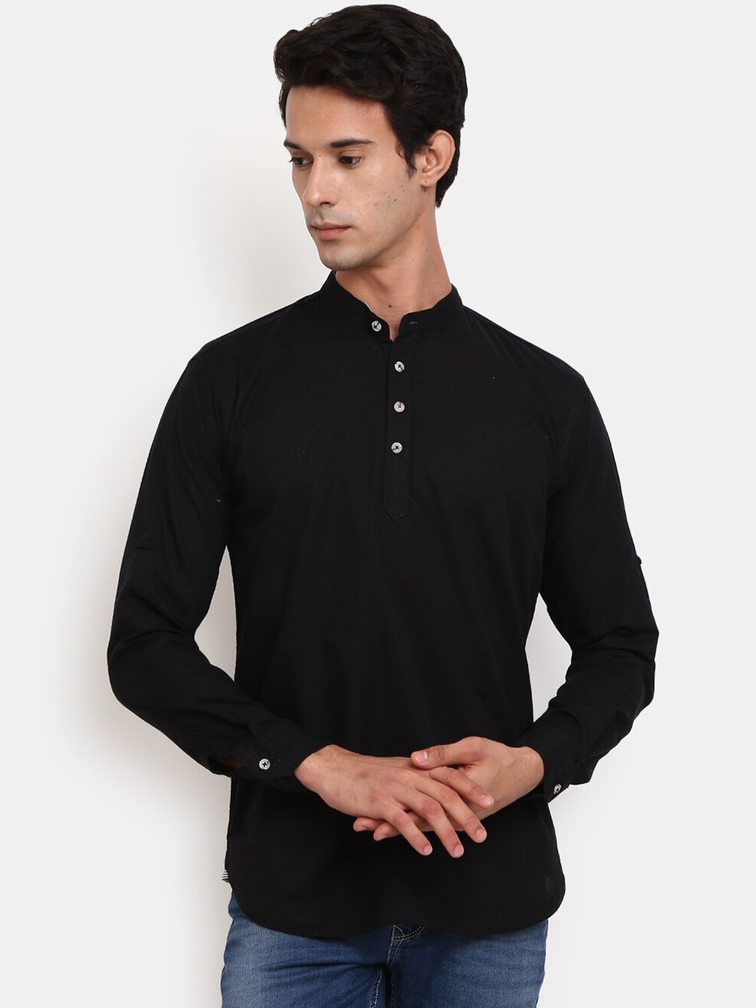 

V-Mart Men Black Solid Cotton Mandarin Collar Kurta