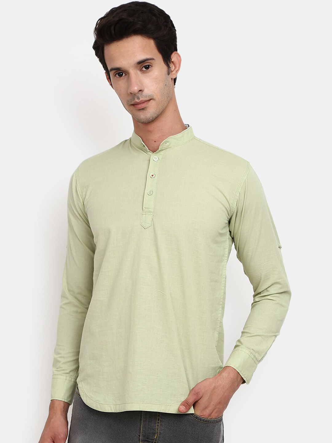 

V-Mart Men Green Solid Cotton Mandarin Collar Kurta