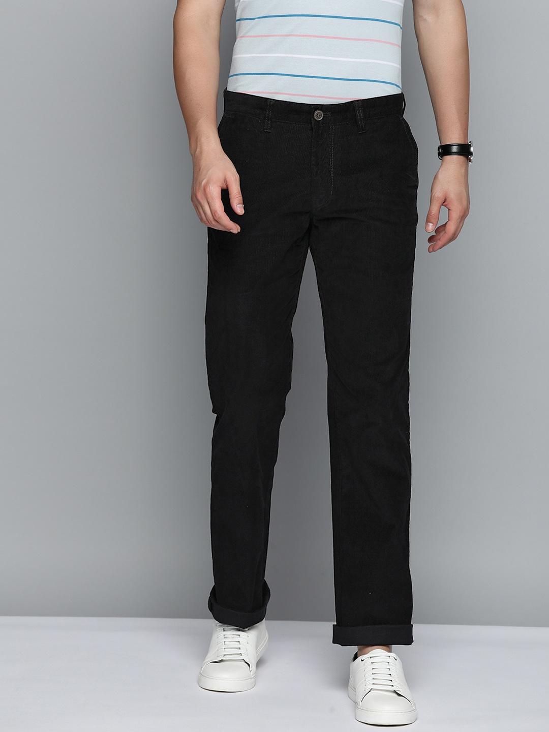 

Indian Terrain Men Kansas Corduroy Trousers, Black