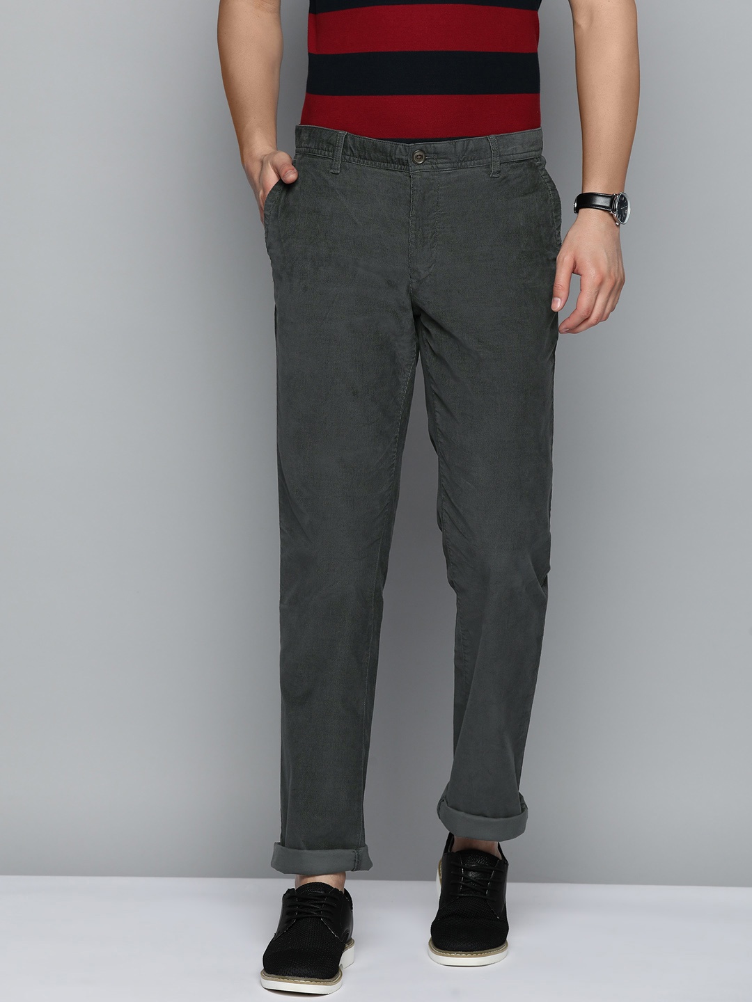 

Indian Terrain Men Brooklyn Slim Fit Corduroy Trousers, Green