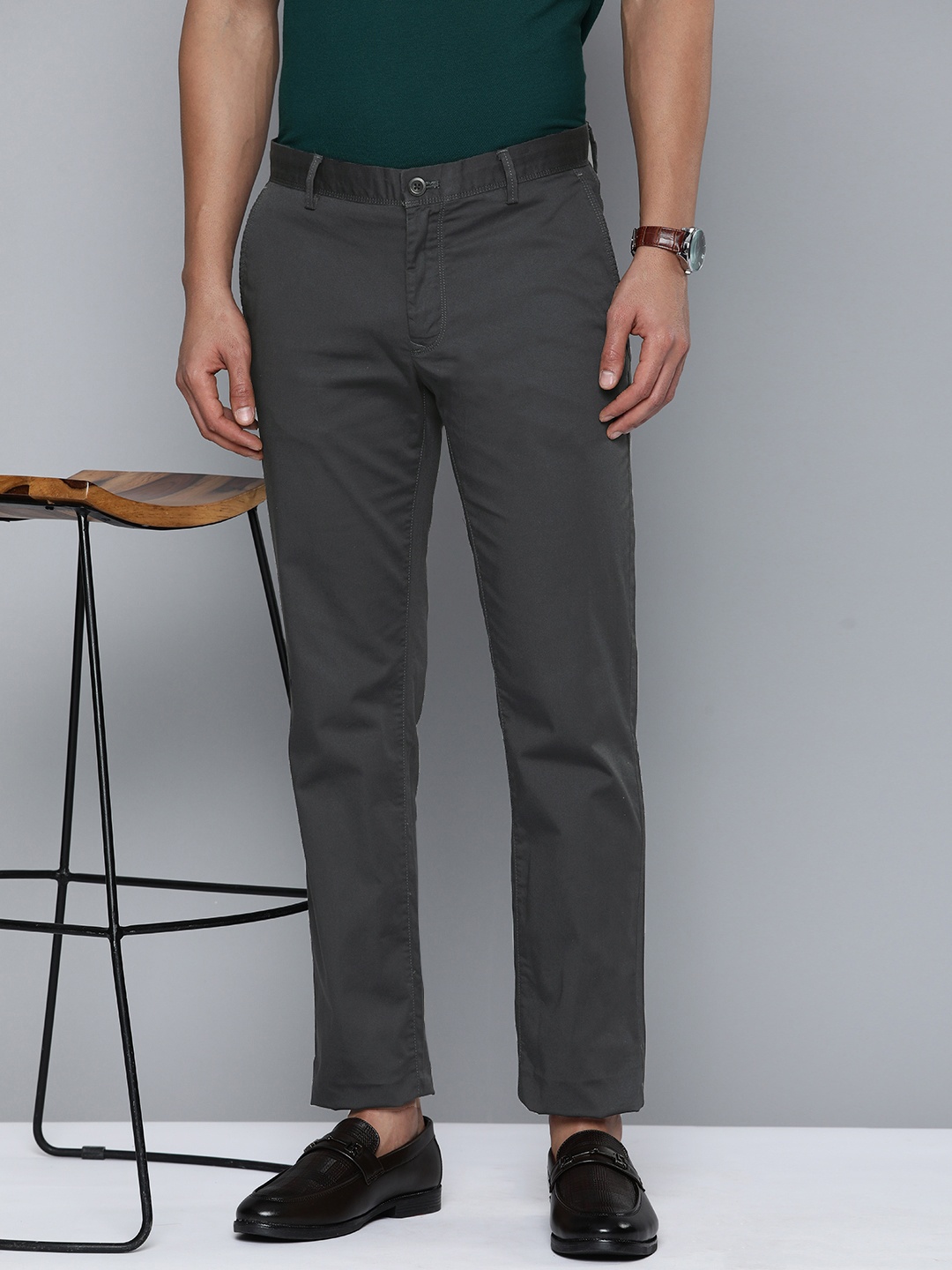 

Indian Terrain Men Mid Rise Brooklyn Slim Fit Semi Formal Chinos Trousers, Grey