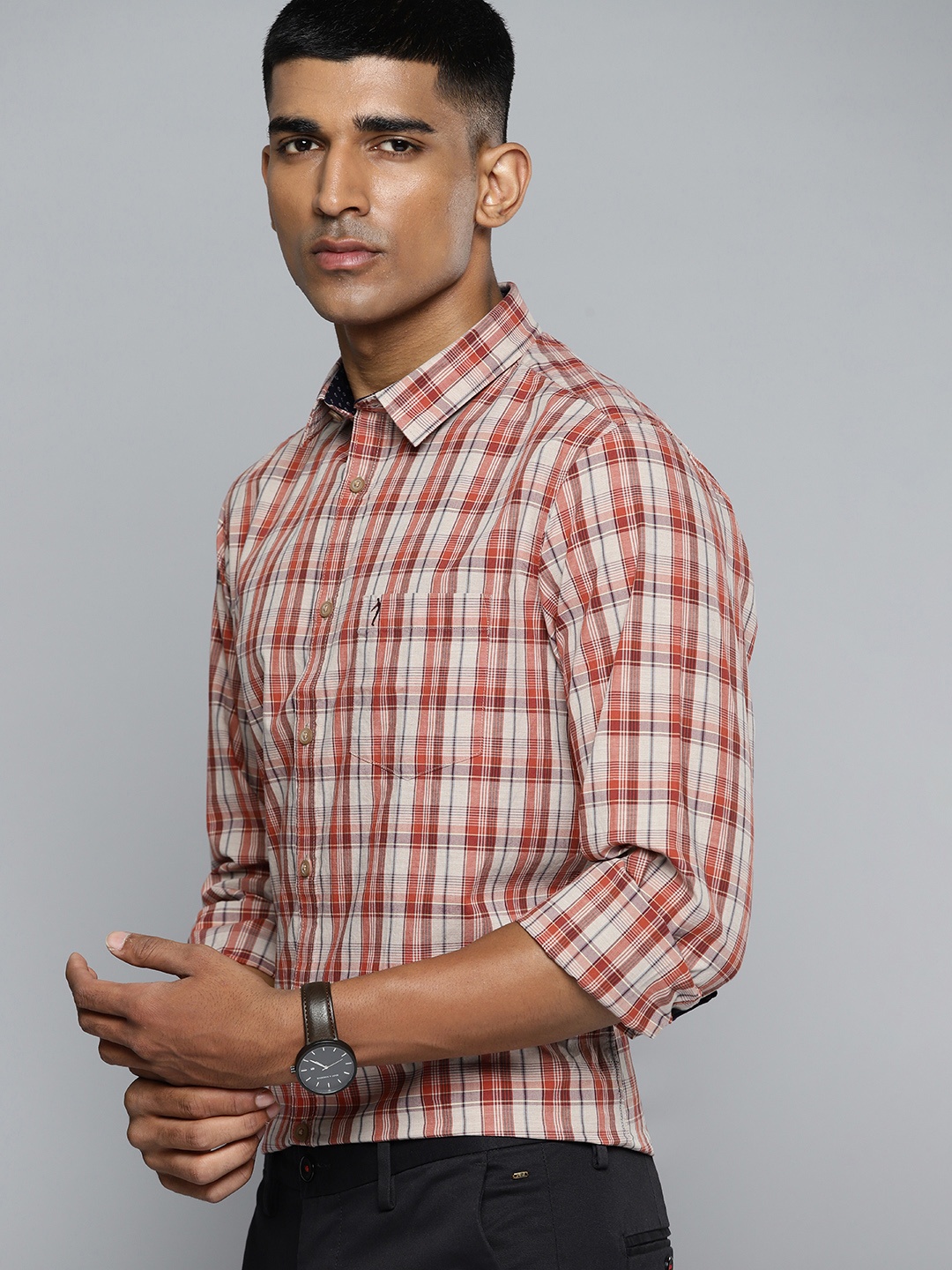 

Indian Terrain Men Chiseled Slim Fit Opaque Checked Casual Shirt, Red