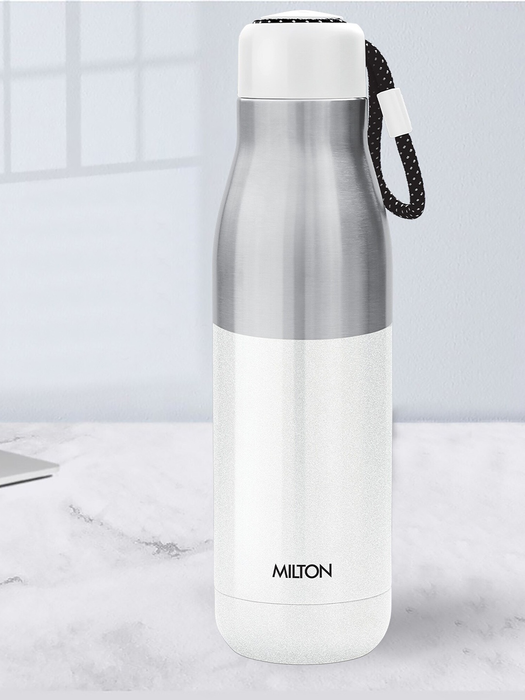 

Milton White Eminent 800 Thermosteel Hot and Cold Water Bottle 747 ml