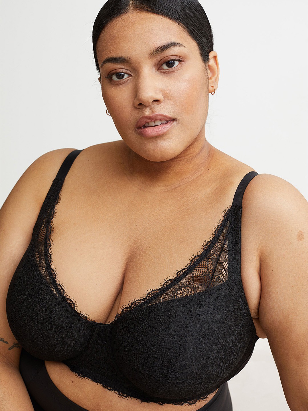 

H&M+ Black Padded Underwired Lace Bra