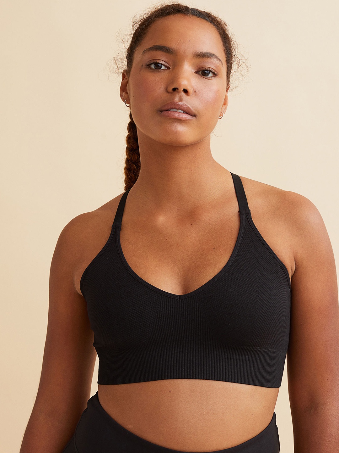 

H&M Women Black Medium Support Sports Bra In DryMove