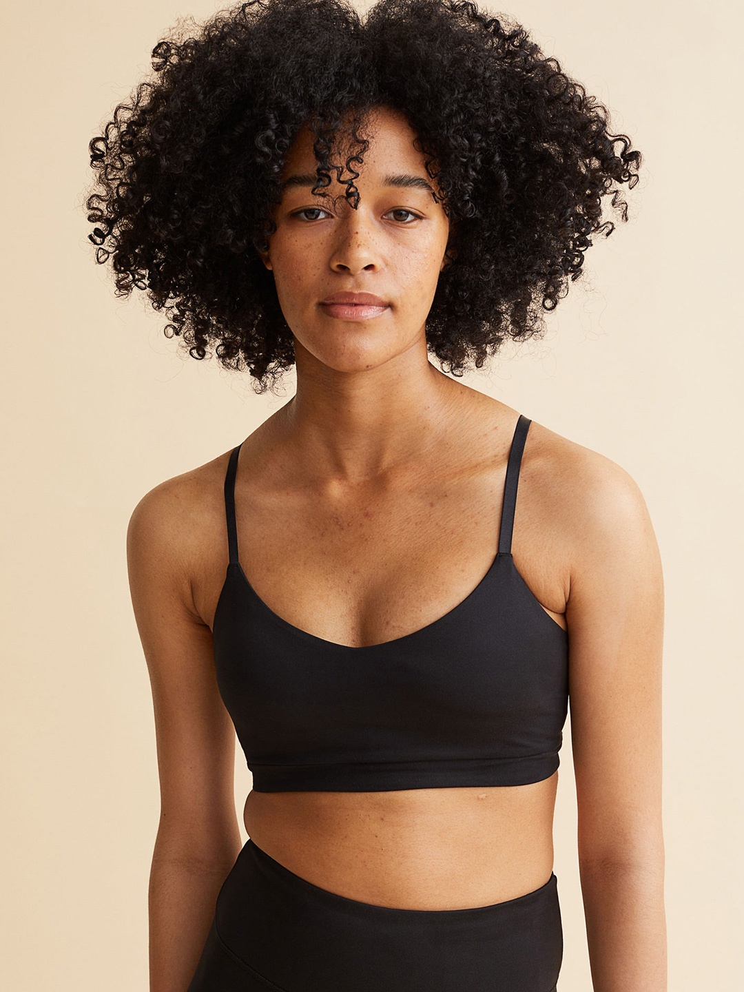 

H&M Women Super Soft Light Support Sports bra, Black