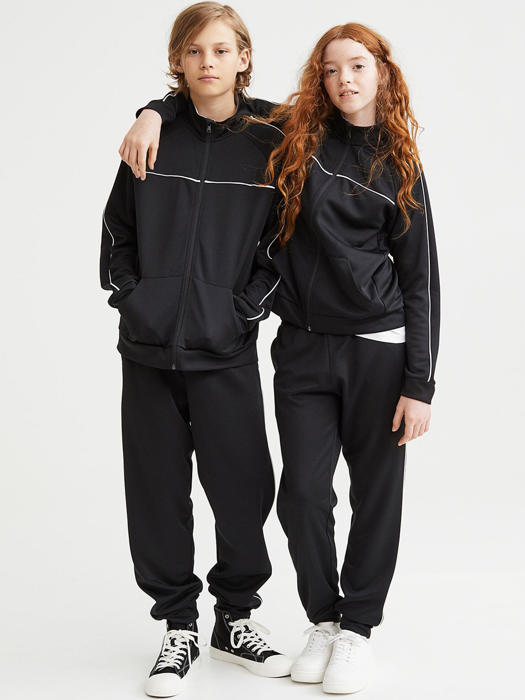 

H&M Girls solid Tracksuit, Black