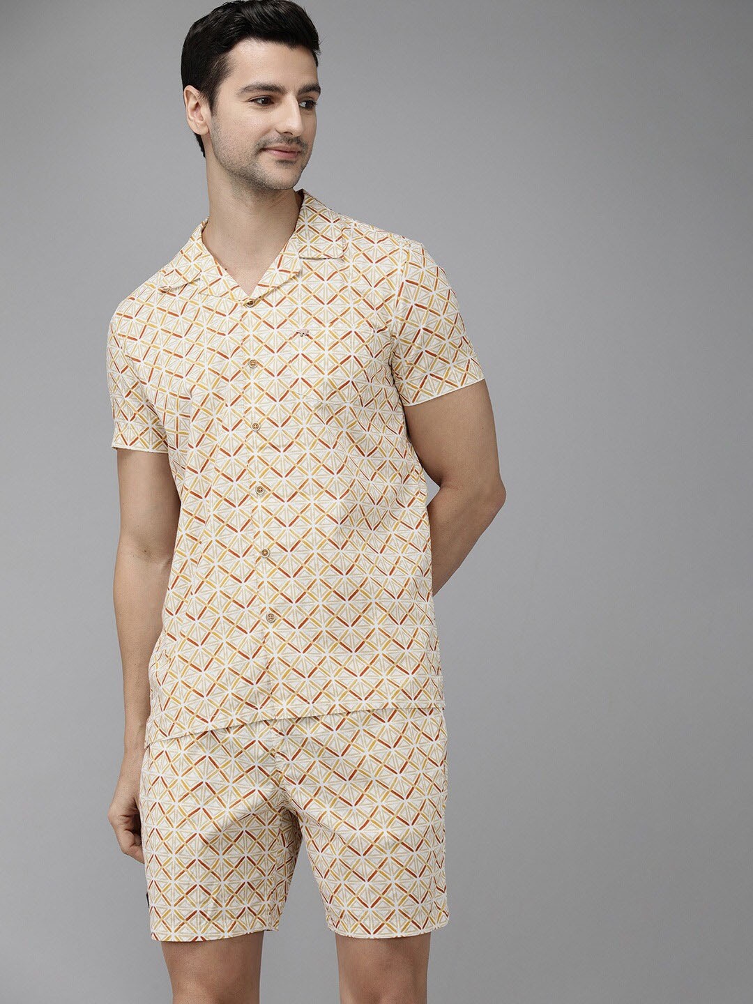 

THE BEAR HOUSE Men White & Orange Geometric Printed Pure Cotton Night suit