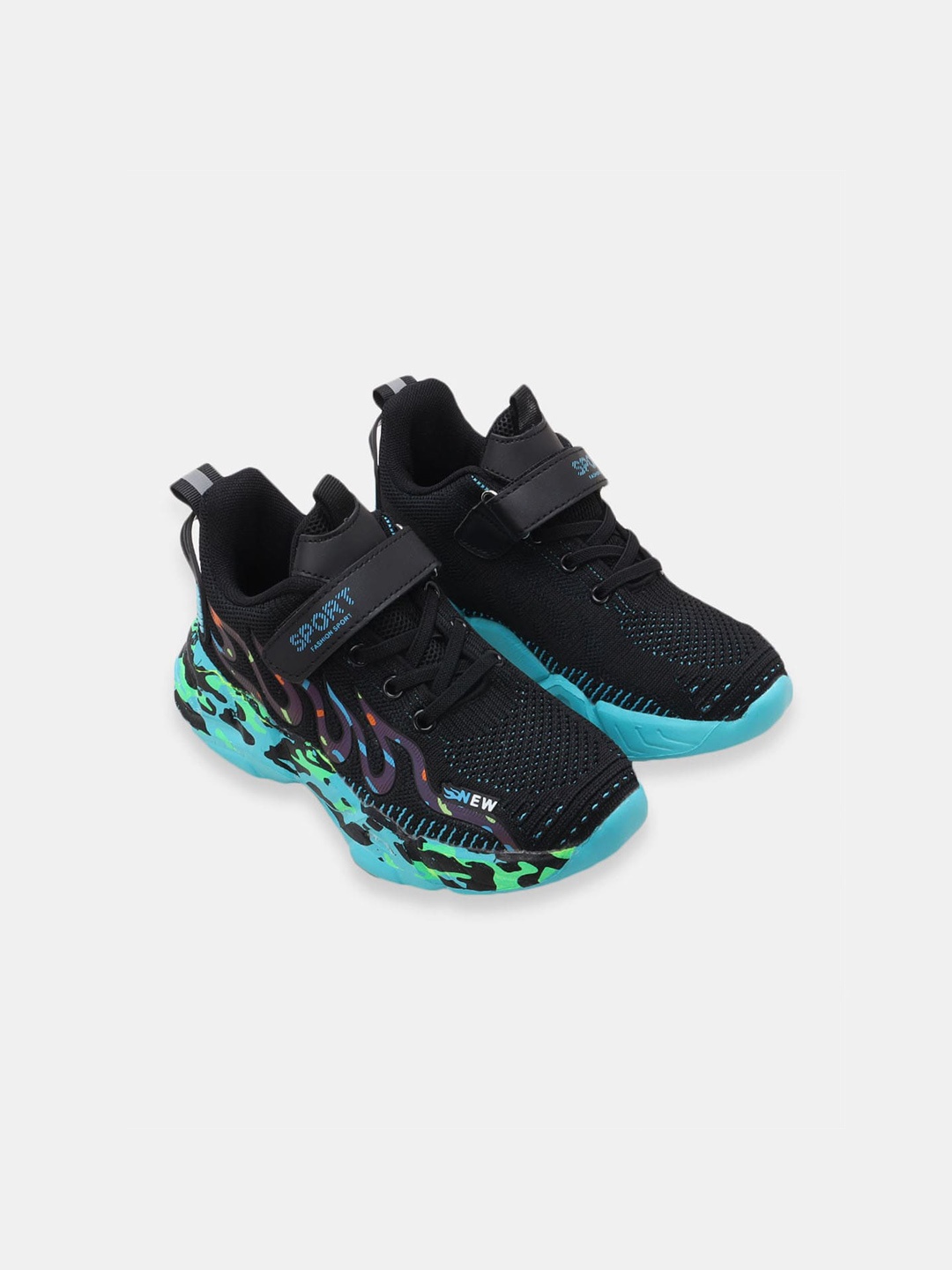 

Hopscotch Boys Green Woven Design Sneakers