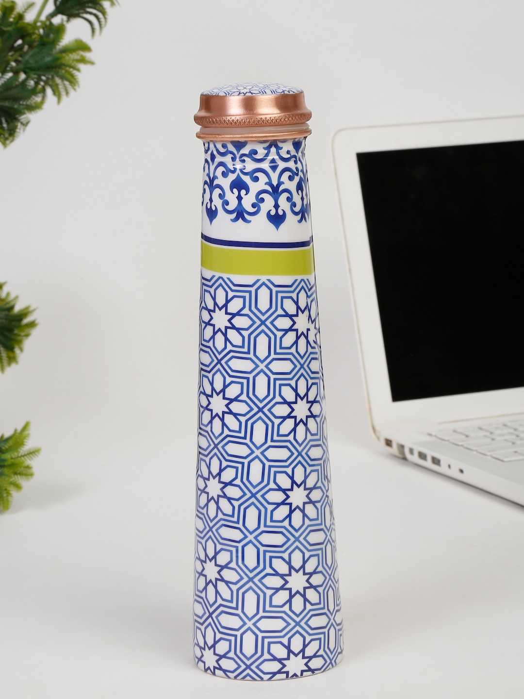 

EK BY EKTA KAPOOR Blue & White Printed Copper Water Bottle 1000 ml