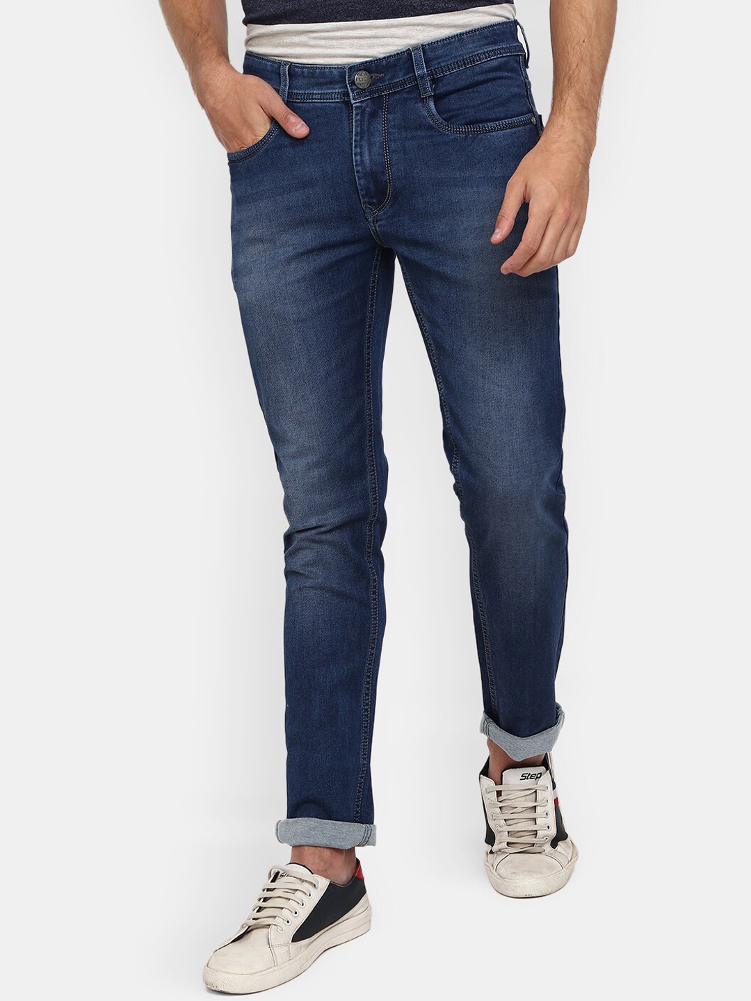 

V-Mart Men Blue Classic Slim Fit Light Fade Cotton Jeans