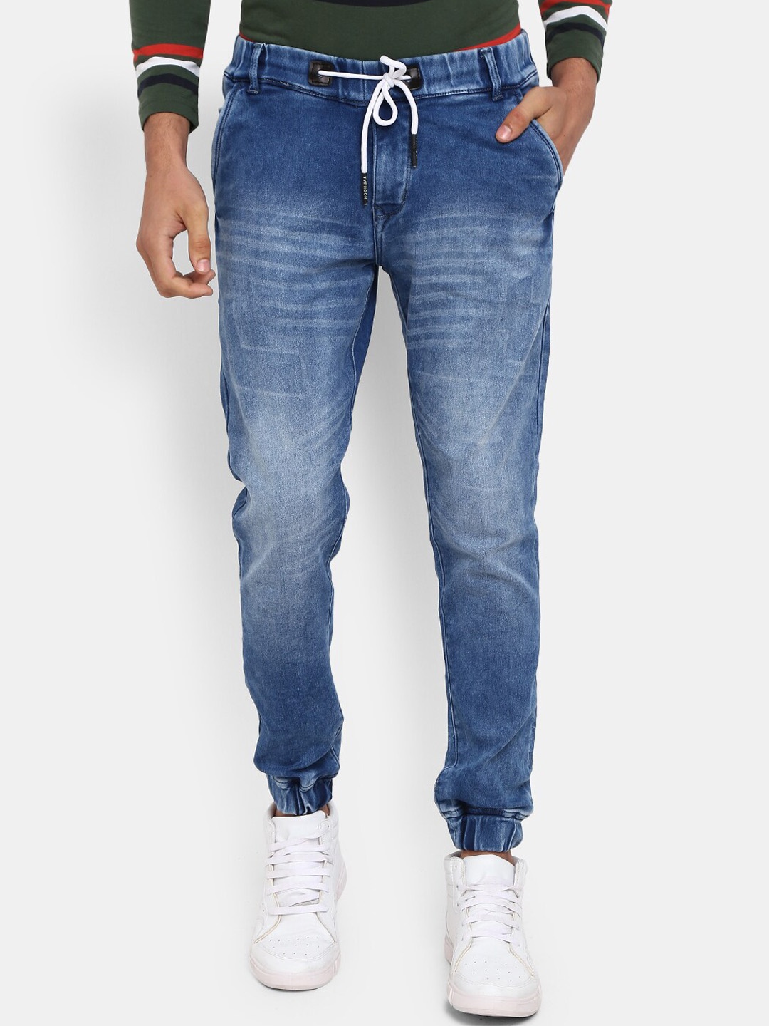 

V-Mart Men Blue Classic Cotton Heavy Fade Jeans