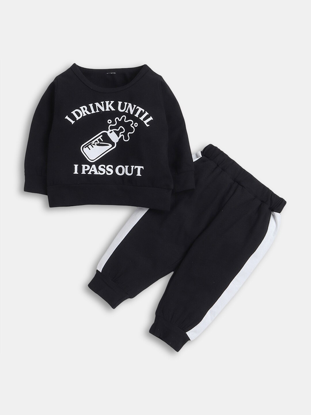 

Hopscotch Boys Black & White Pure Cotton Printed T-shirt with Trousers