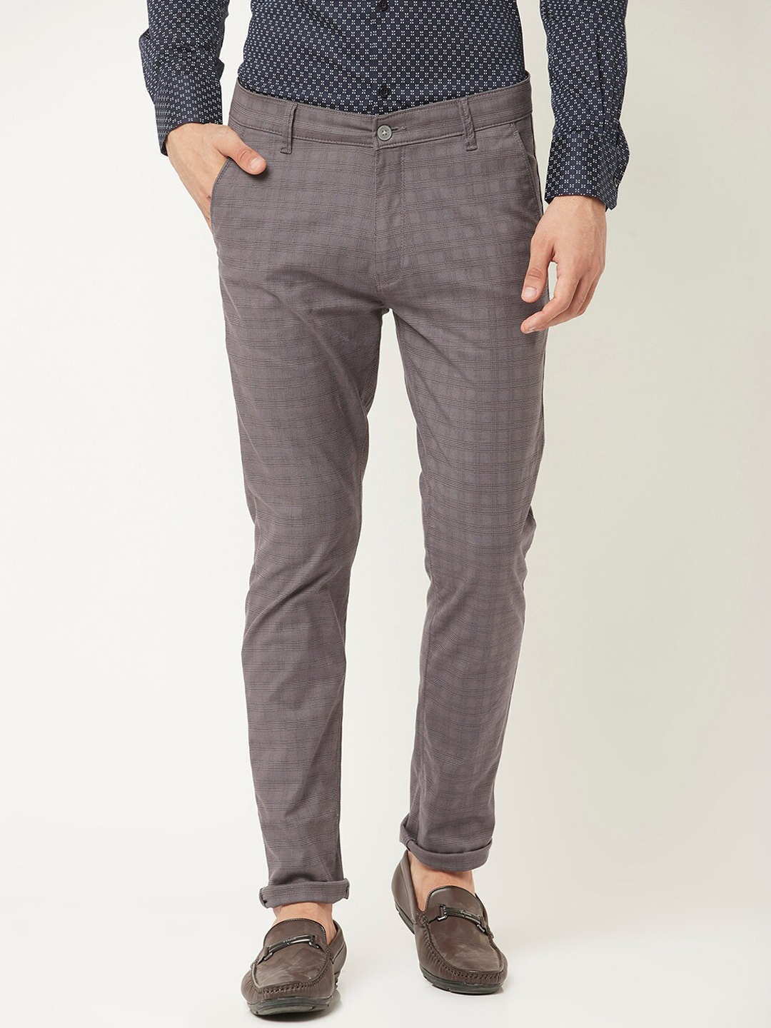 

Crimsoune Club Men Grey Checked Urban Slim Fit Chinos Trousers
