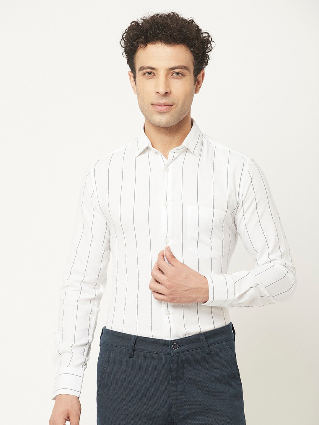 

Crimsoune Club Men White Slim Fit Striped Casual Cotton Shirt