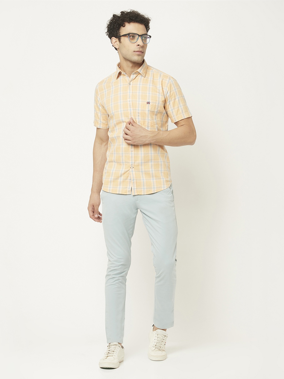 

Crimsoune Club Men Peach-Coloured Slim Fit Checked Casual Shirt