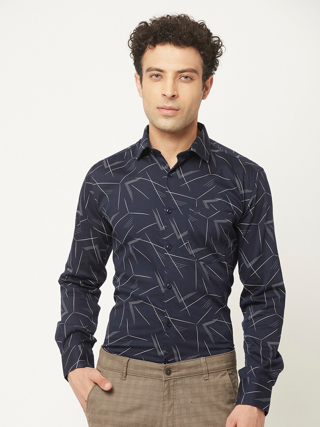 

Crimsoune Club Men Navy Blue Slim Fit Printed Casual Shirt