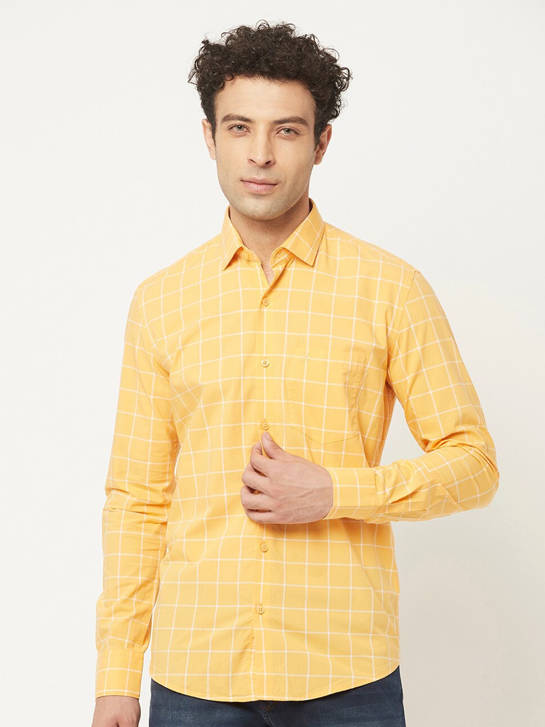 

Crimsoune Club Men Yellow Slim Fit Checked Casual Cotton Shirt