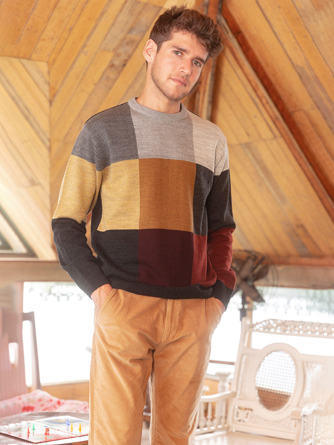 

Crimsoune Club Men White & Grey Colourblocked Pullover